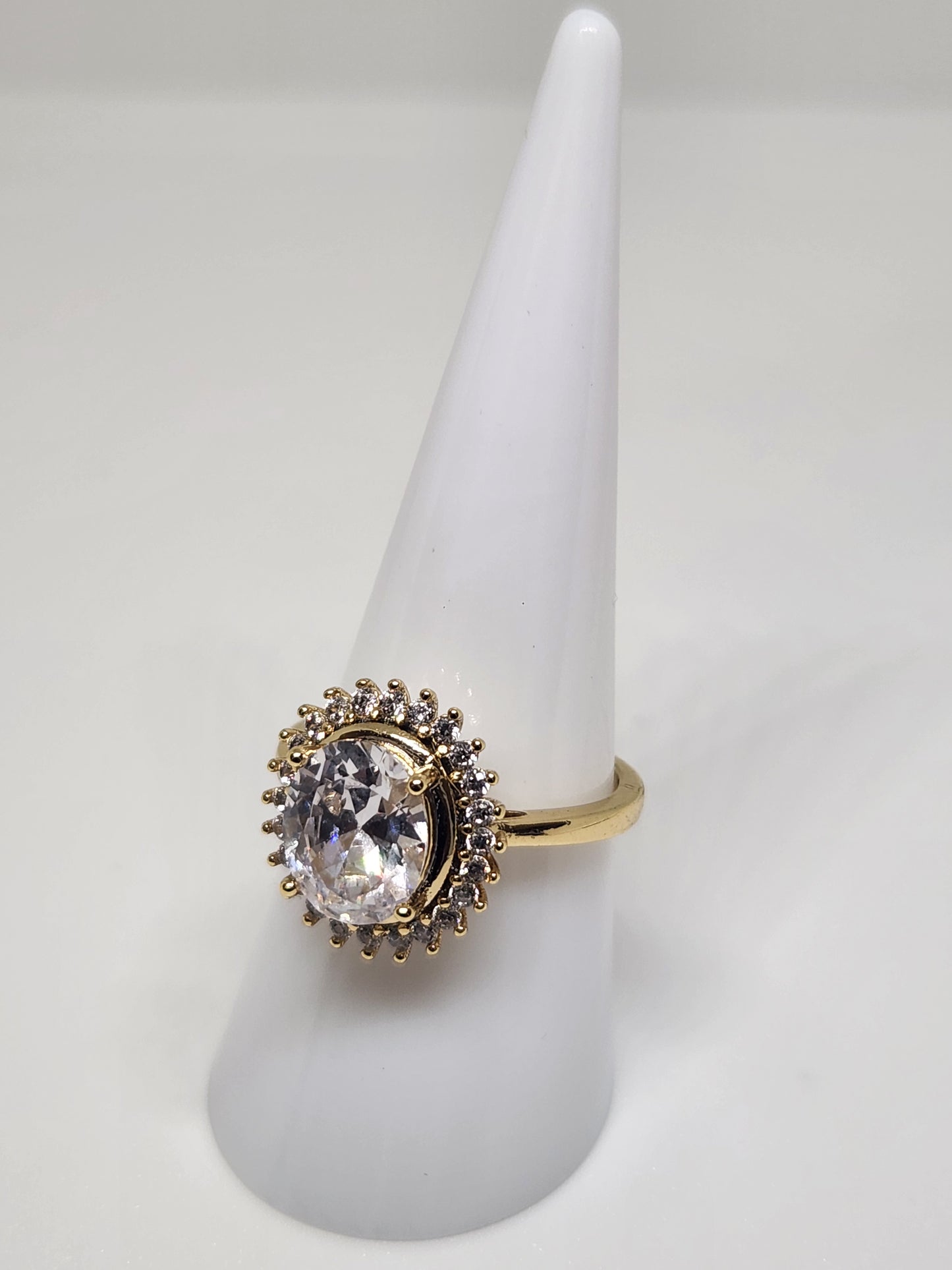 Anillo con zirconias