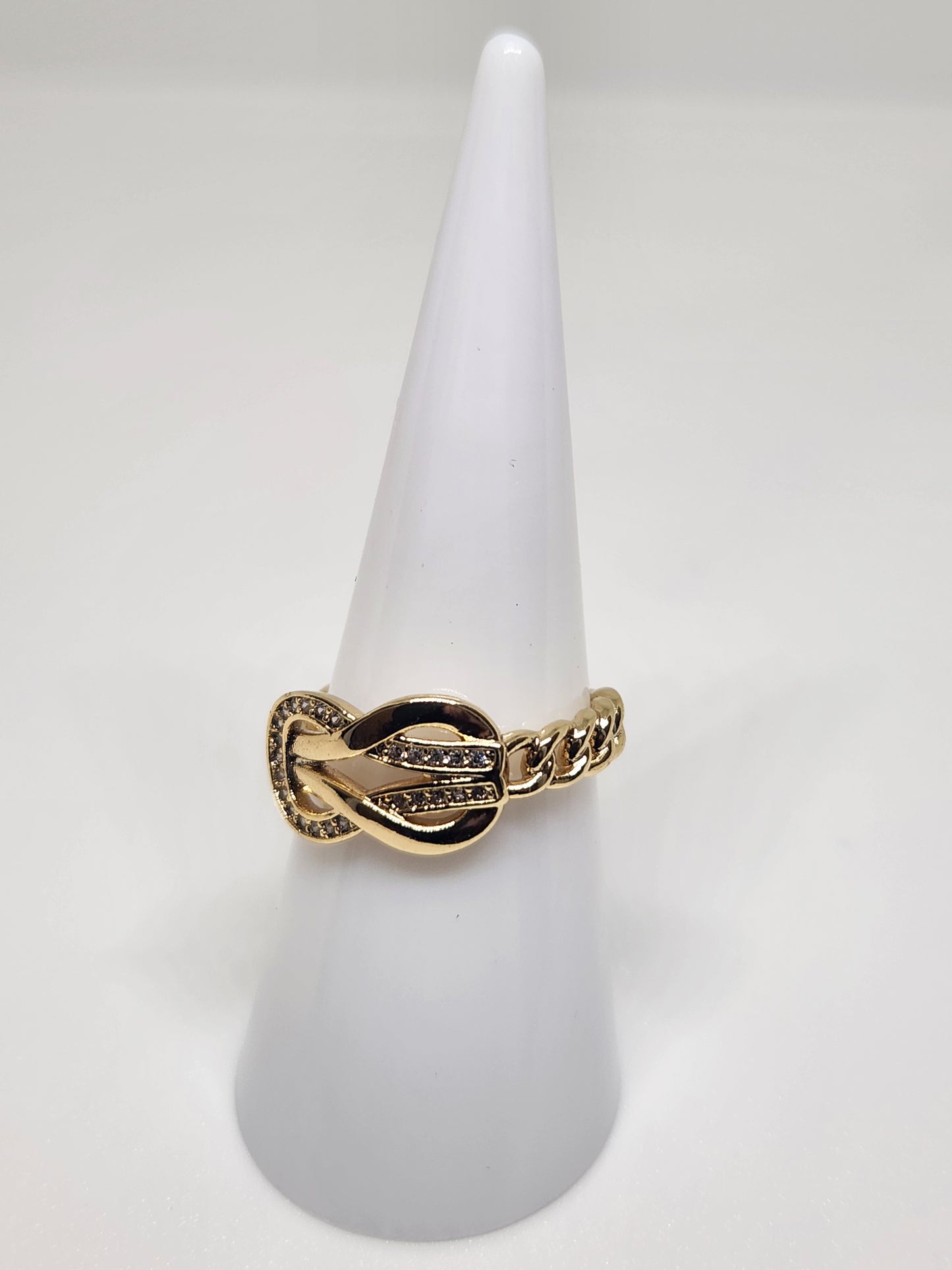Anillo entre lazo