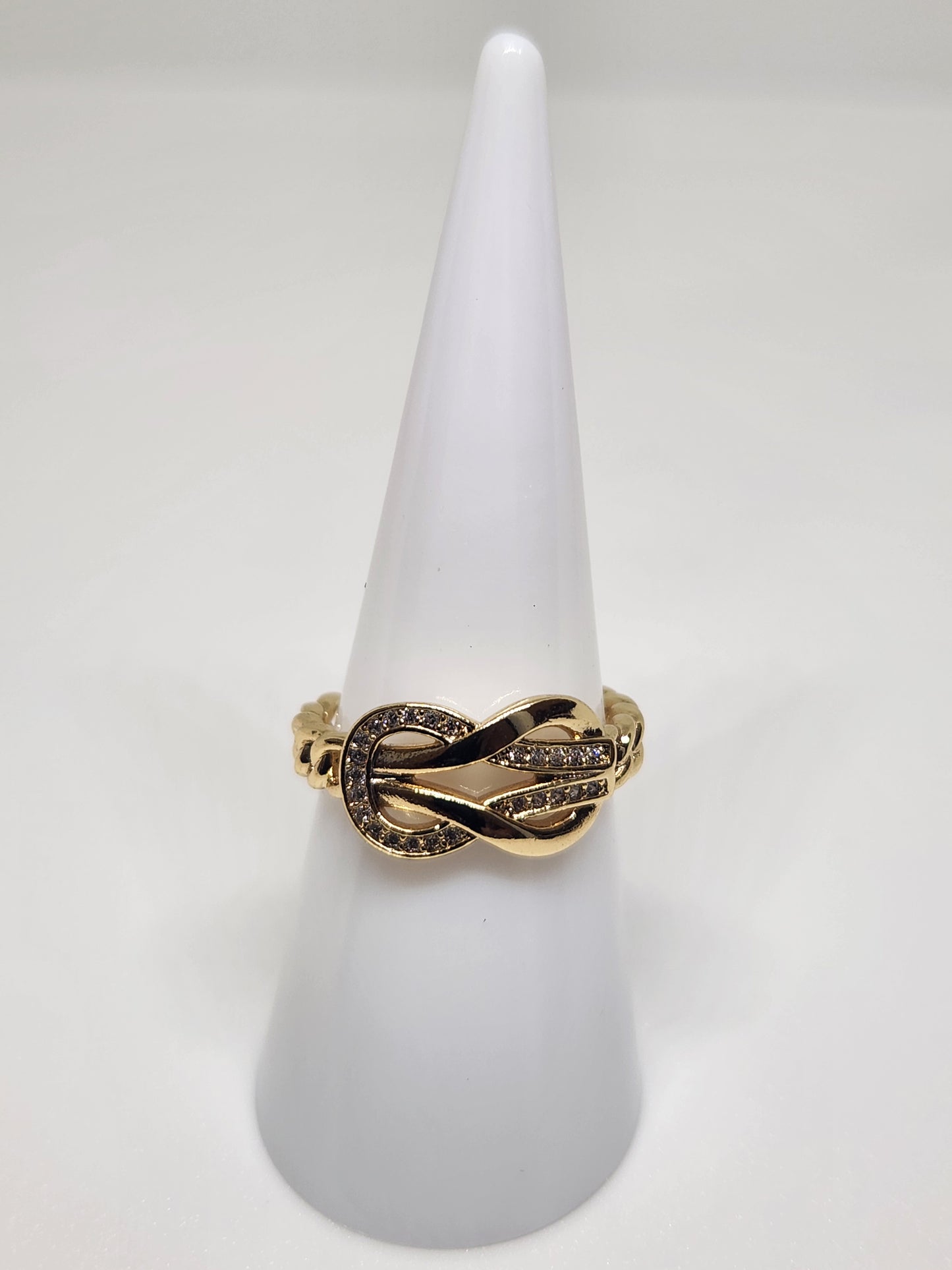 Anillo entre lazo