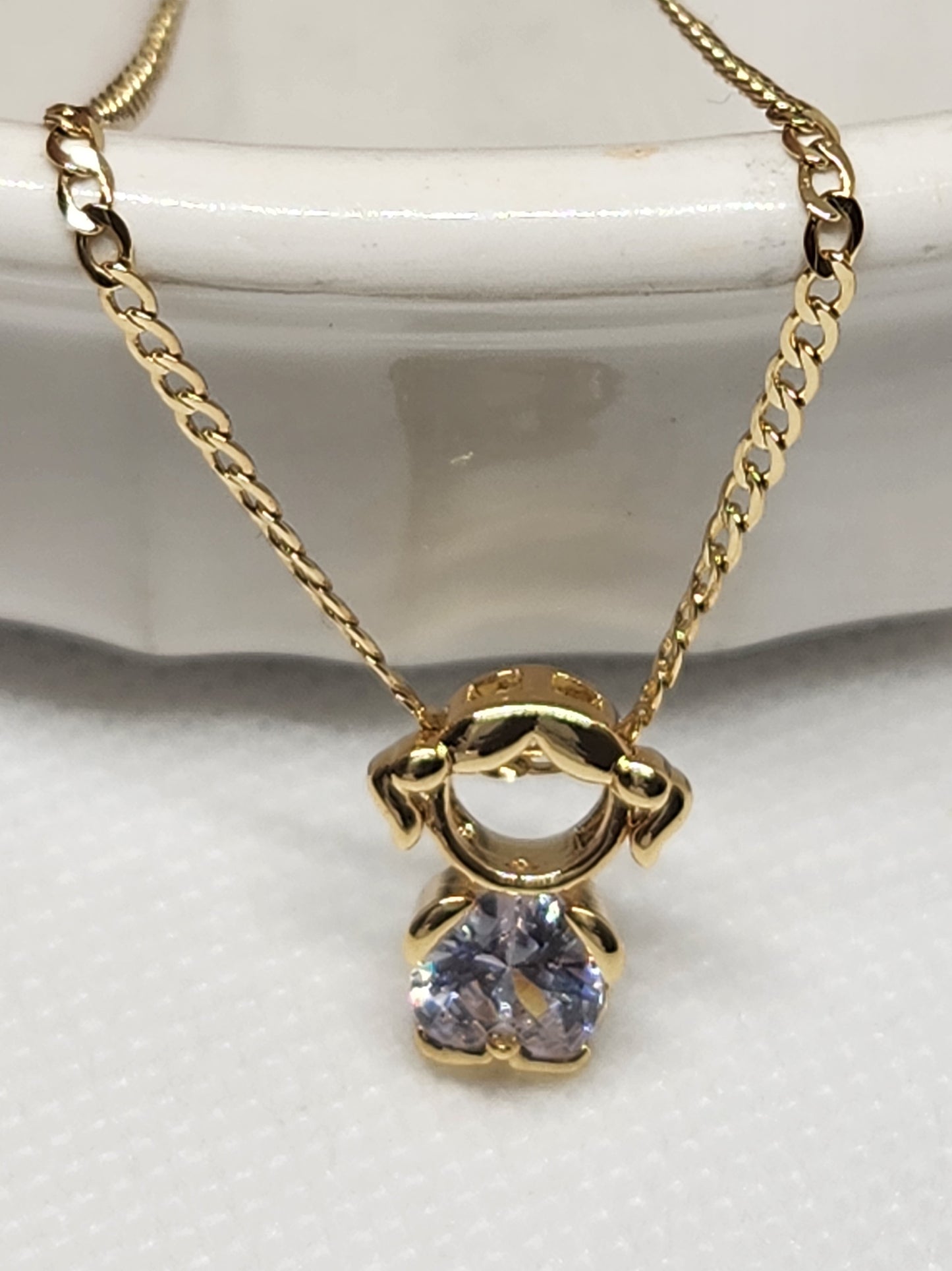 Cadena cubana con colgante de niño o niña