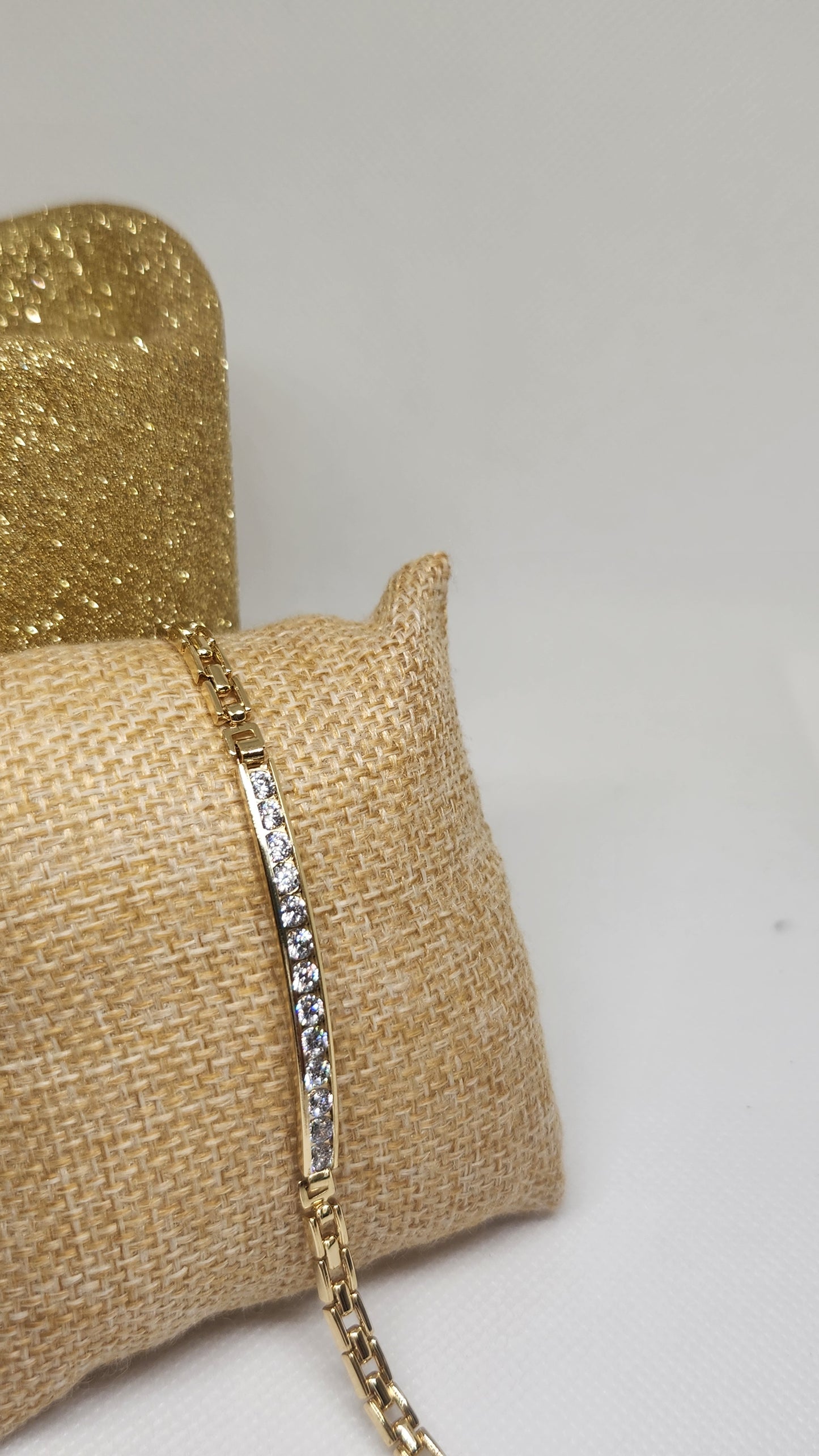 Pulsera con chapa cubierta de zirconias talla 6.5