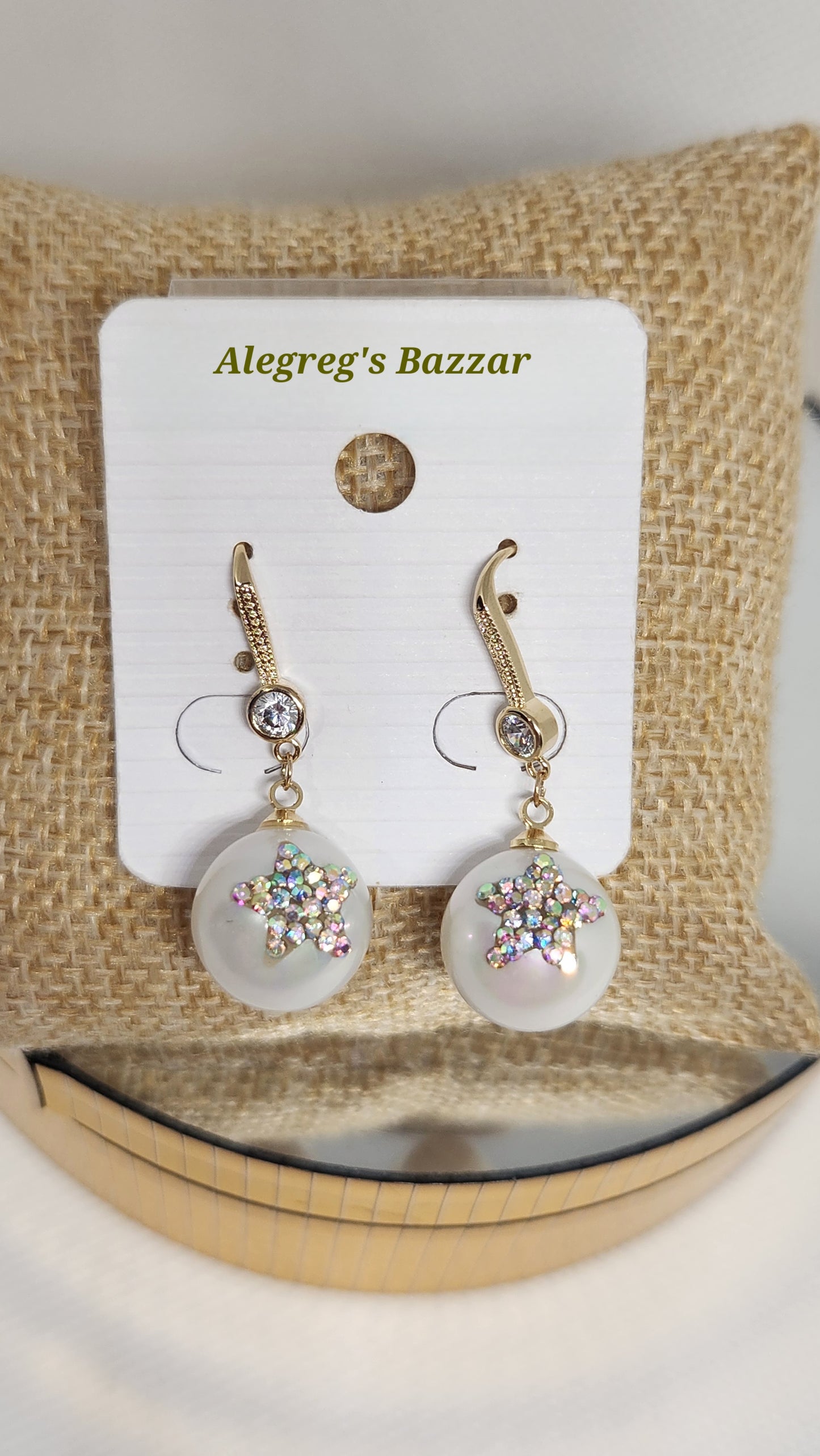 Aretes con perlas artificiales