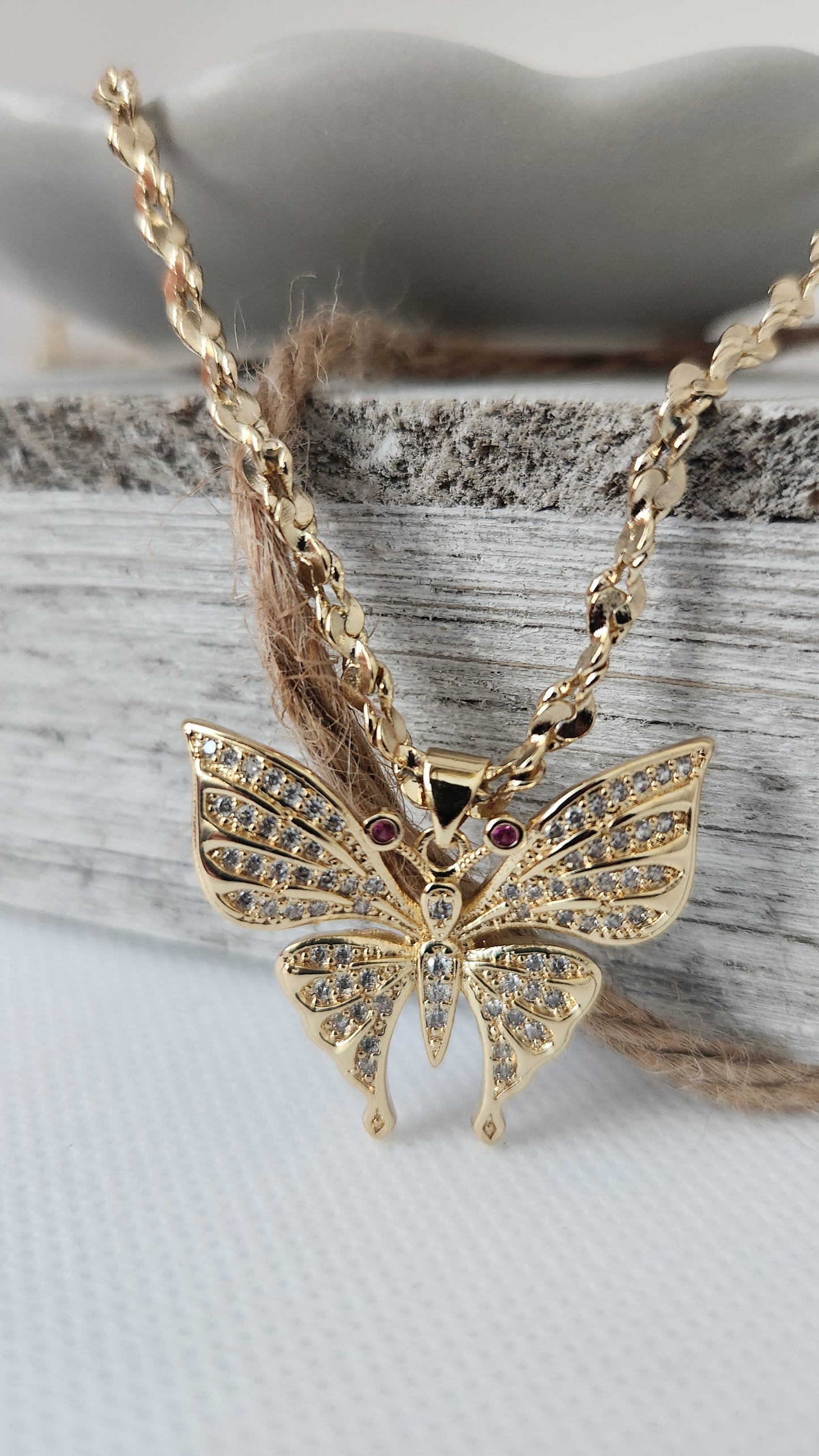 Cadena torsal con Mariposa