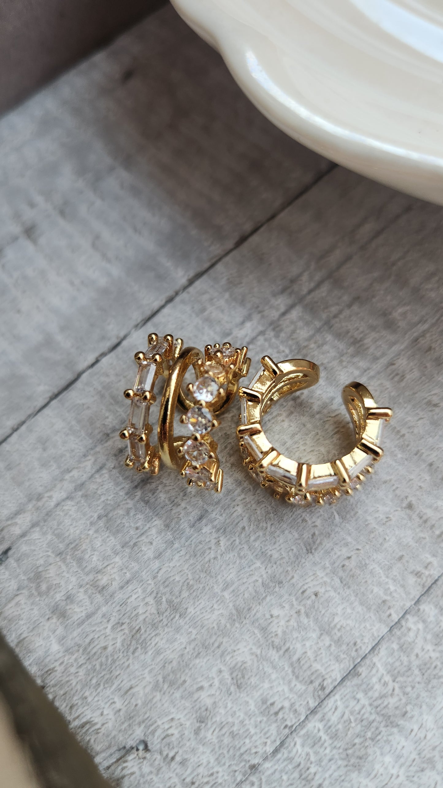 Earcuff elegantes con zirconias