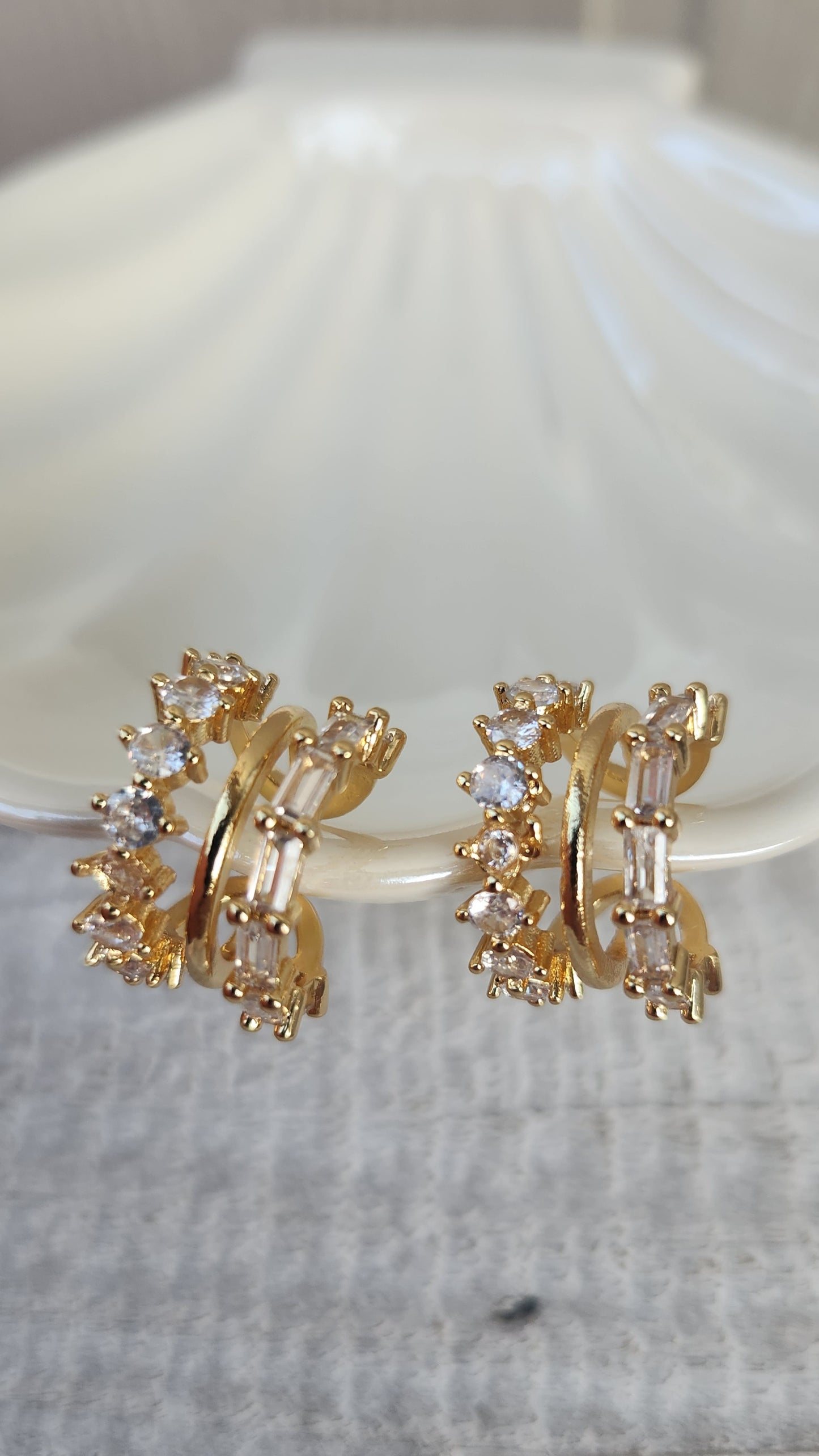 Earcuff elegantes con zirconias