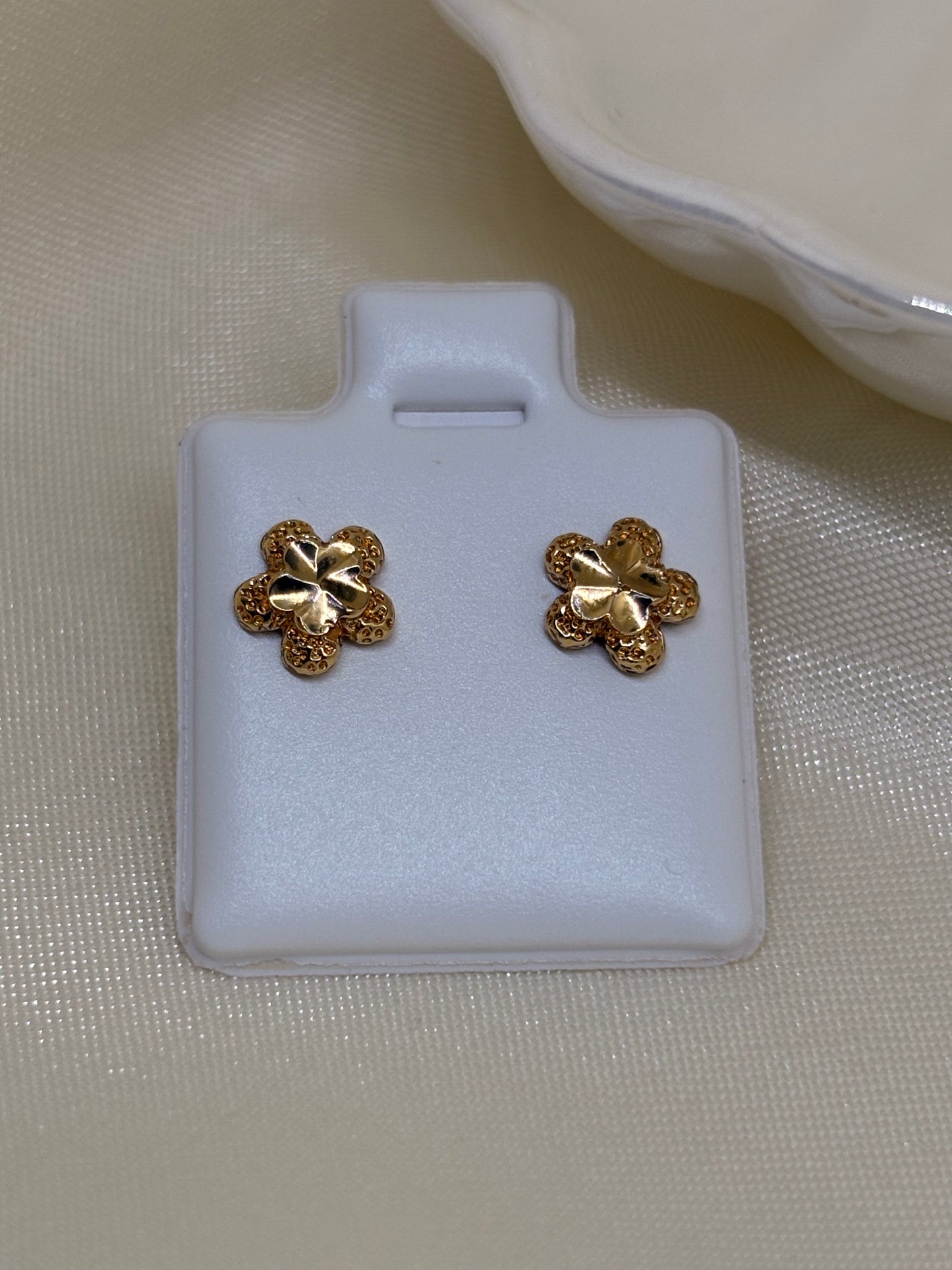 Aretes pequeños para chicas y para nenas!