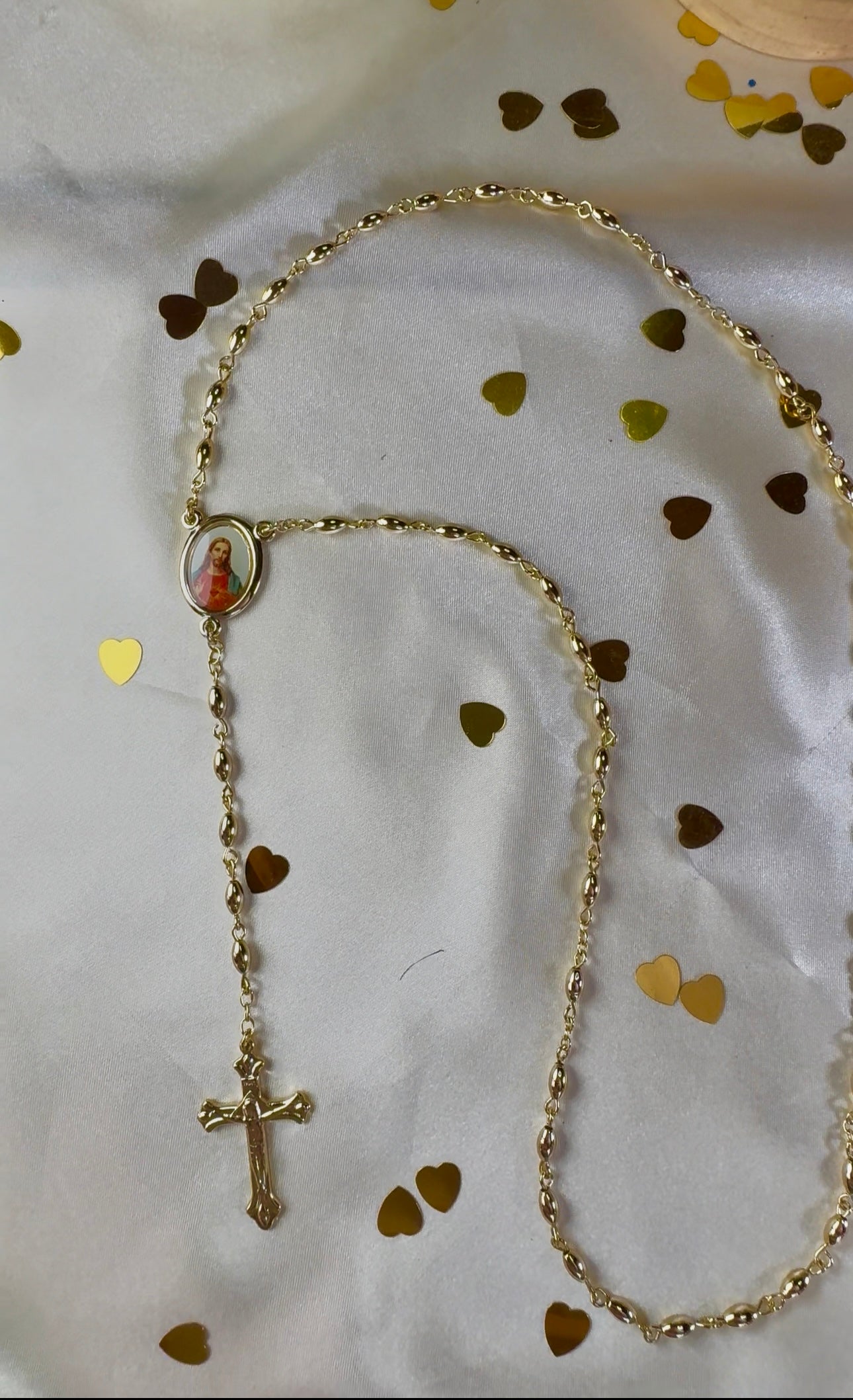 Cadena tipo rosario unisex ideal como accesorio de moda para uso diario o estilos urbanos.