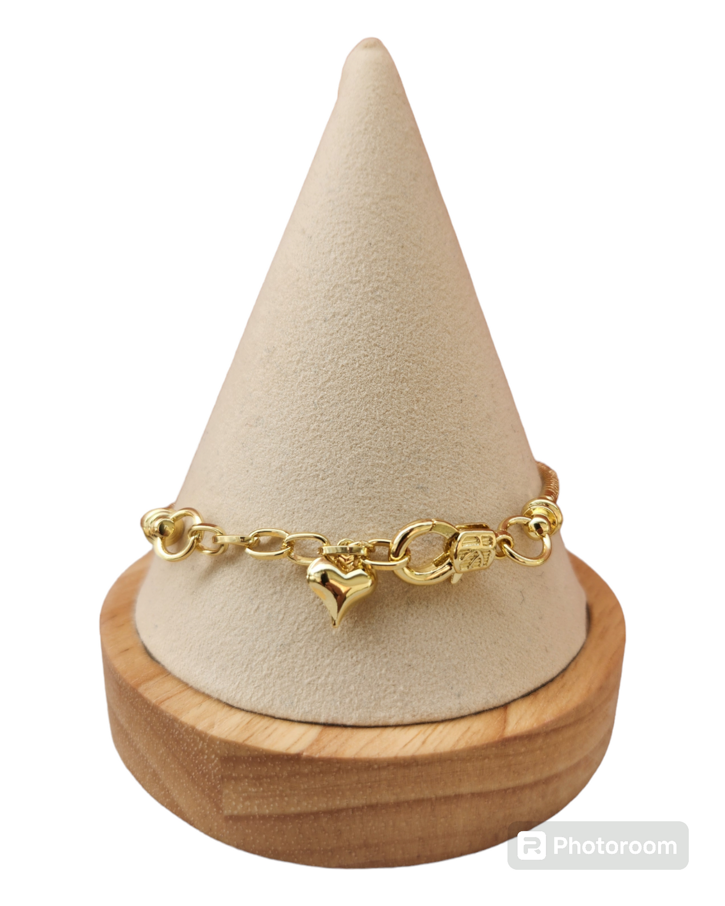 Pulsera diseño pandora y charms, color 14k, size 7 ajustable hasta size 8