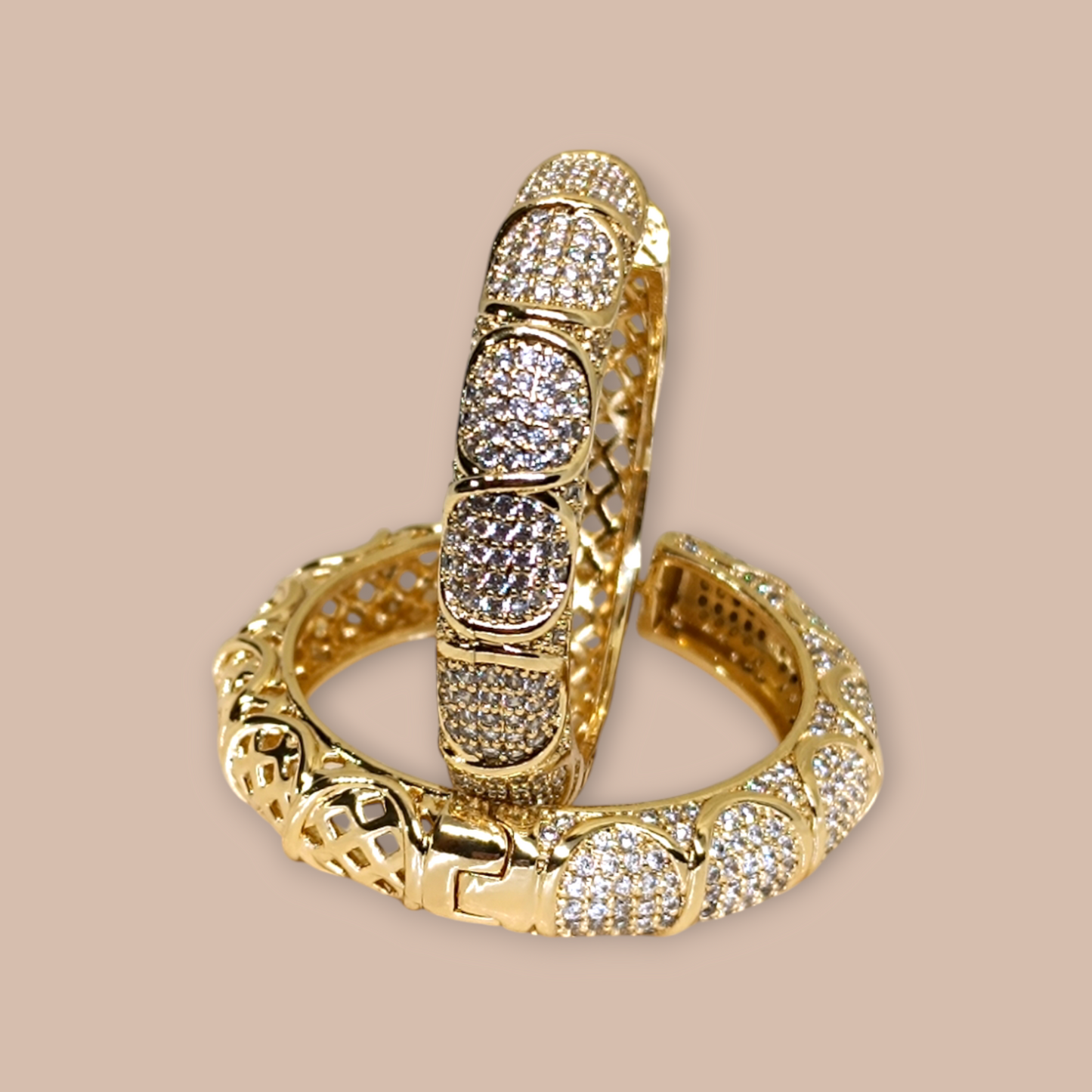 Argollas grandes lujosas y elegantes