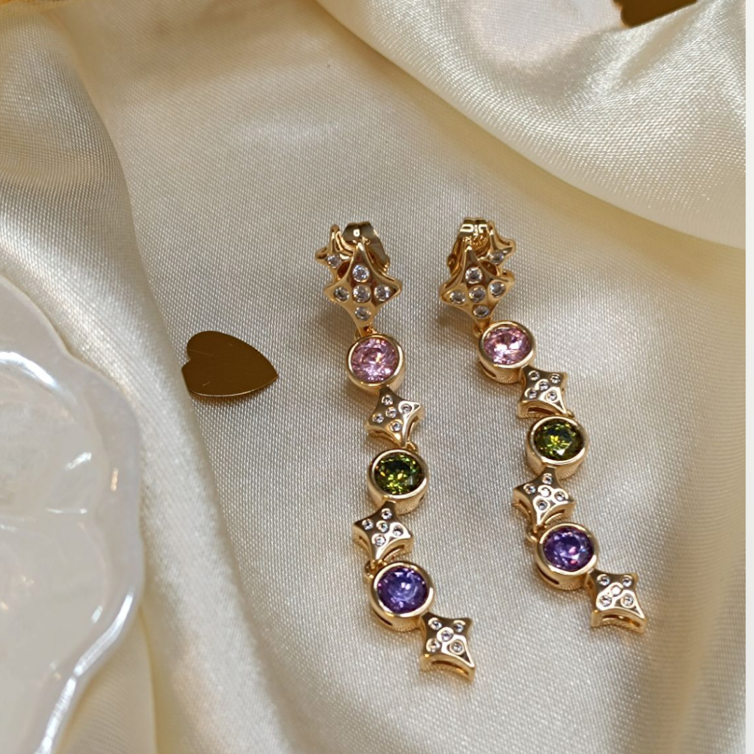 Aretes Medianos con zirconias en colores pasteles