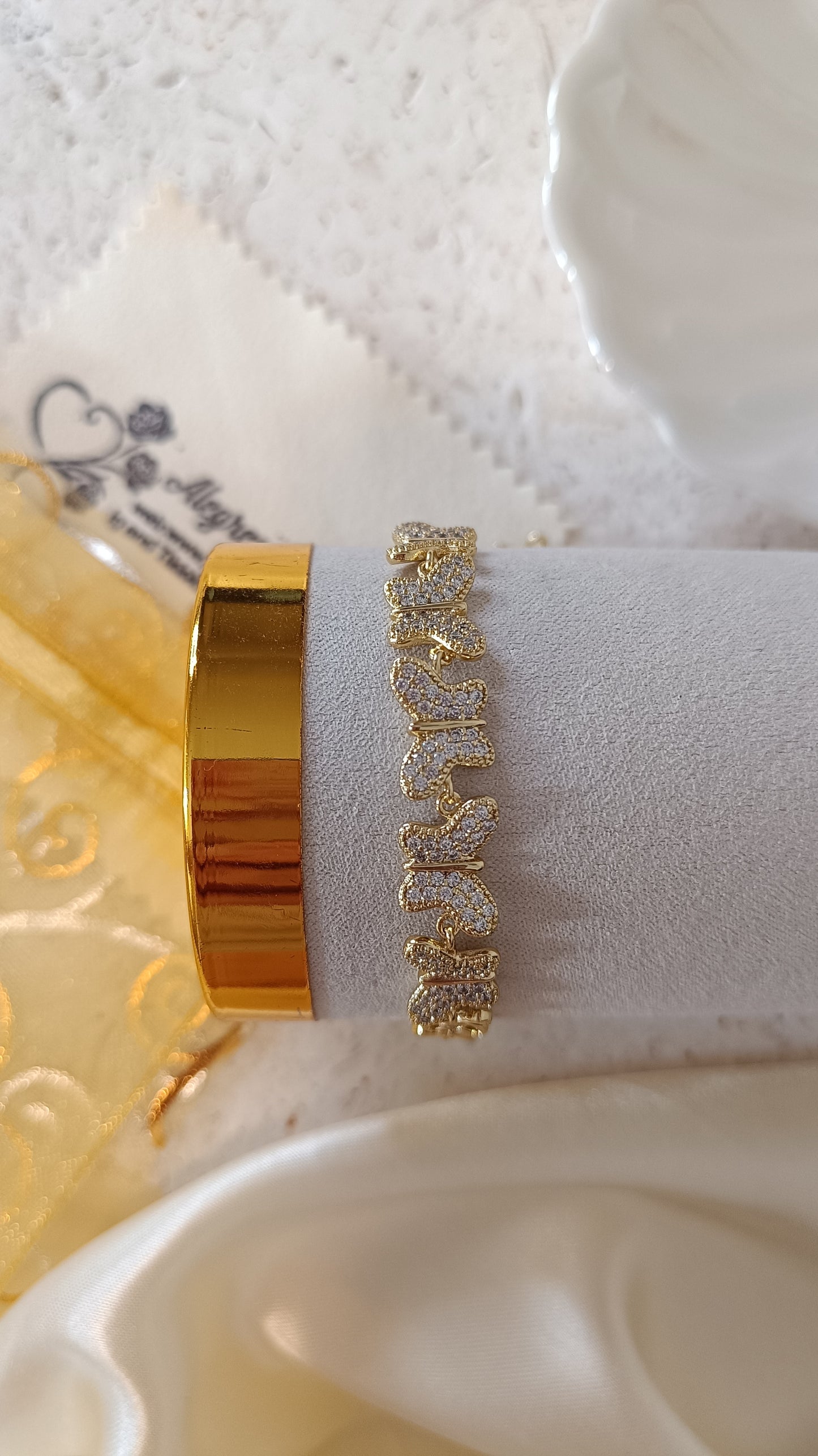 Pulsera con mariposas