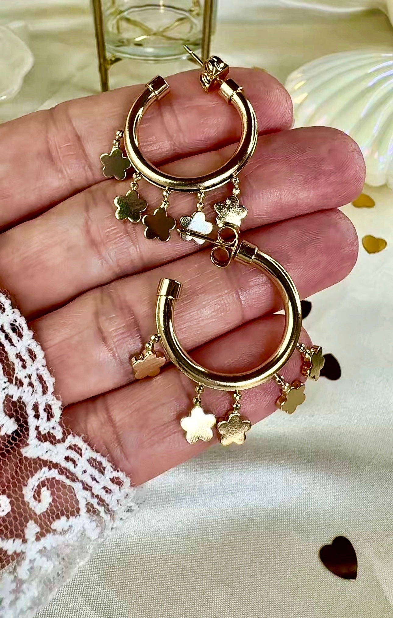 Argollas con colgantes