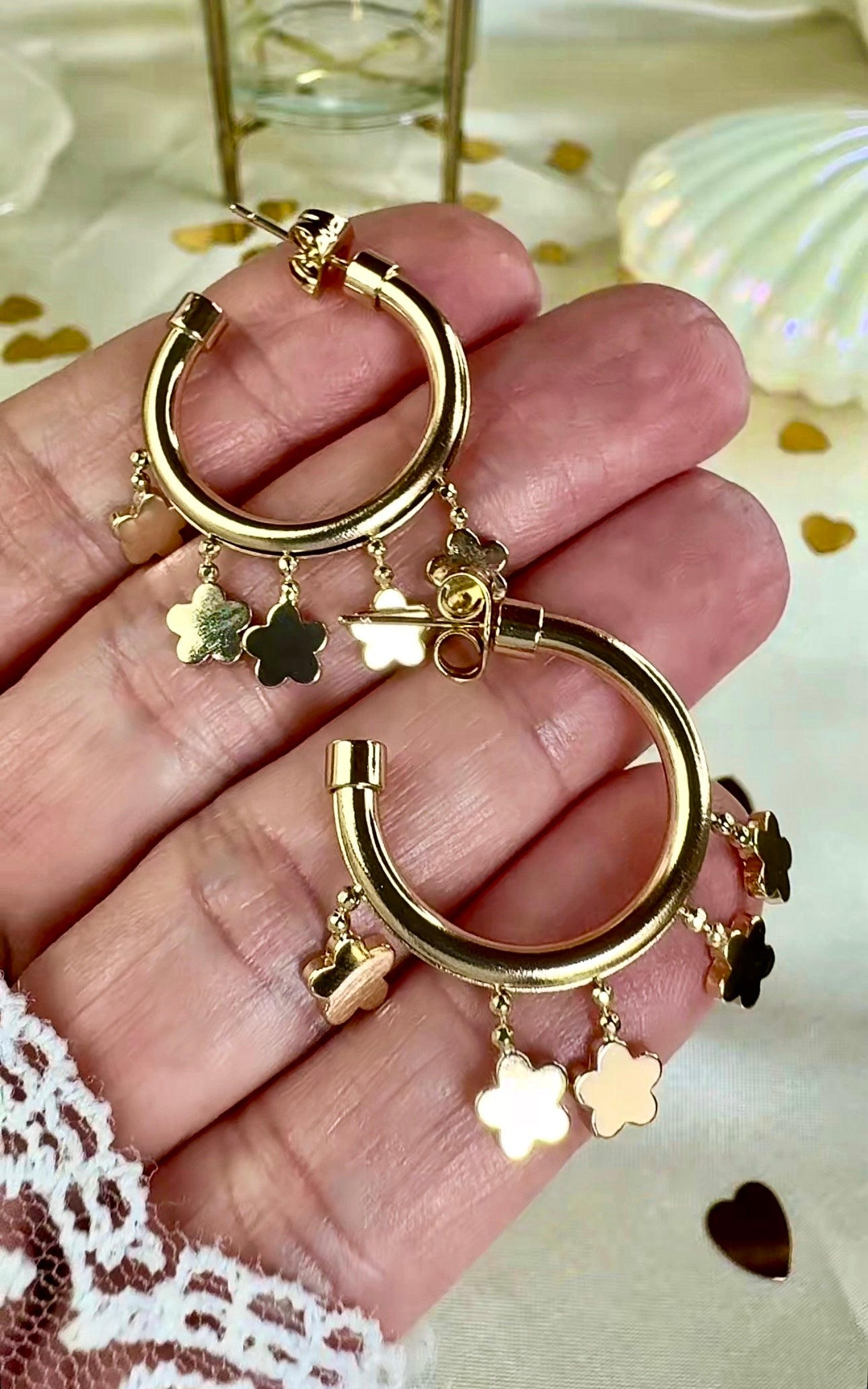 Argollas con colgantes
